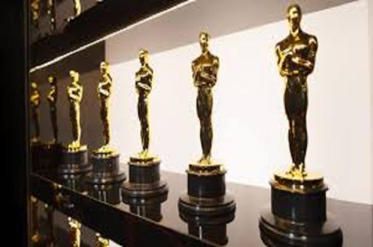 oscar award trophy